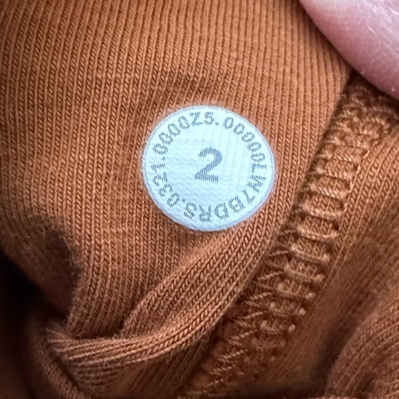 Lululemon inner glow high rise short in brown size 2 - Picture 3 of 6